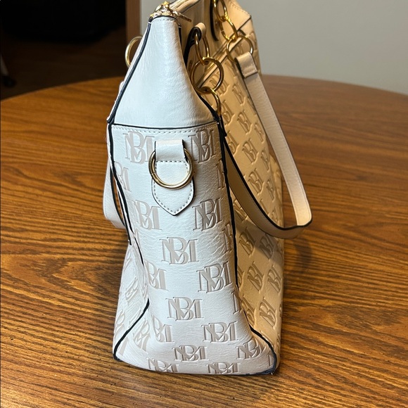 Badgley Mischka Madalyn Vegan Leather Weekender Travel Tote Bag - Picture 3 of 12